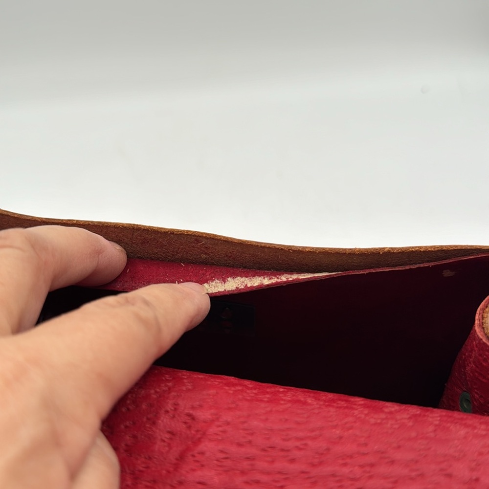 Hand tooled leather handbag. - Picture 9 of 9